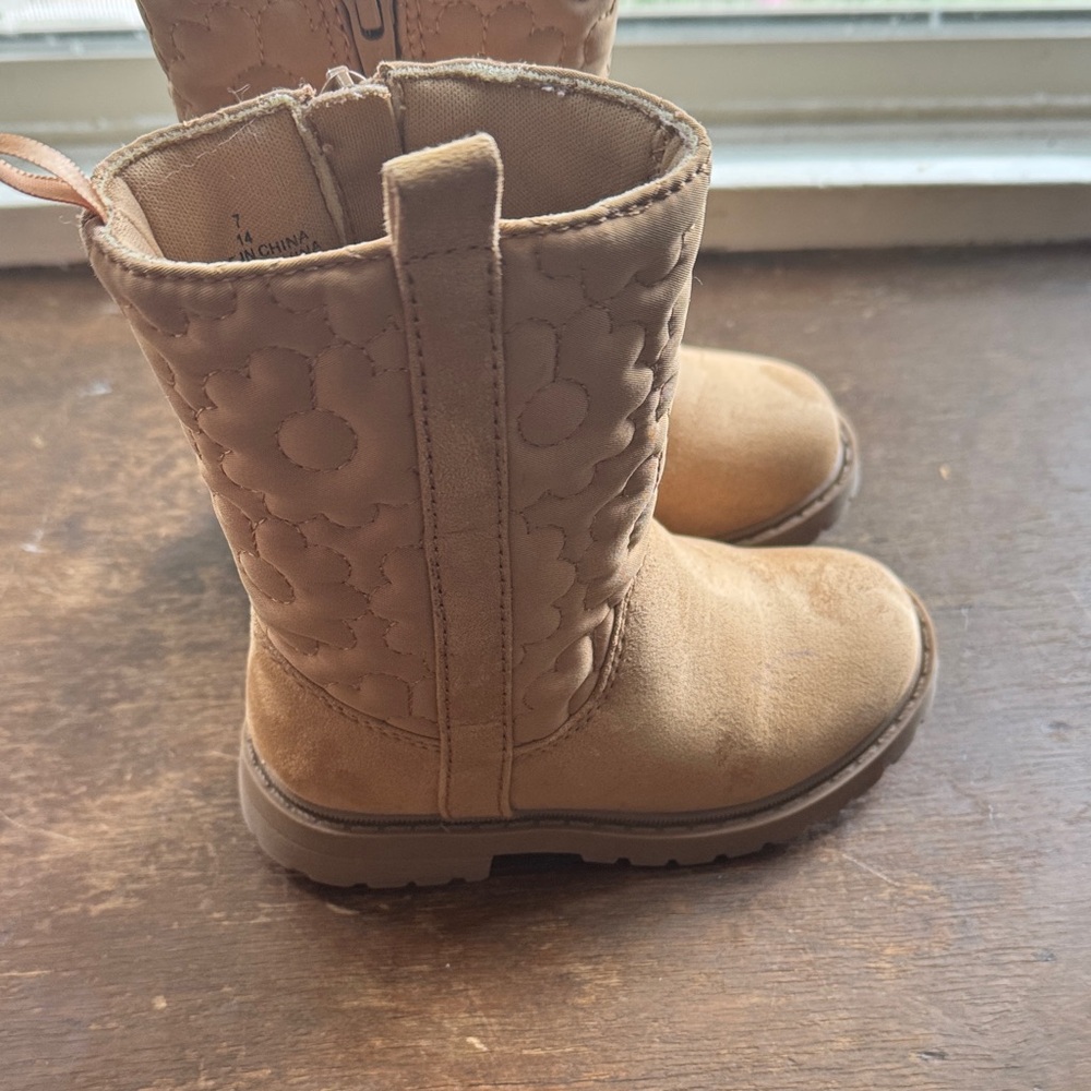 Old Navy Tan Quilted Boots